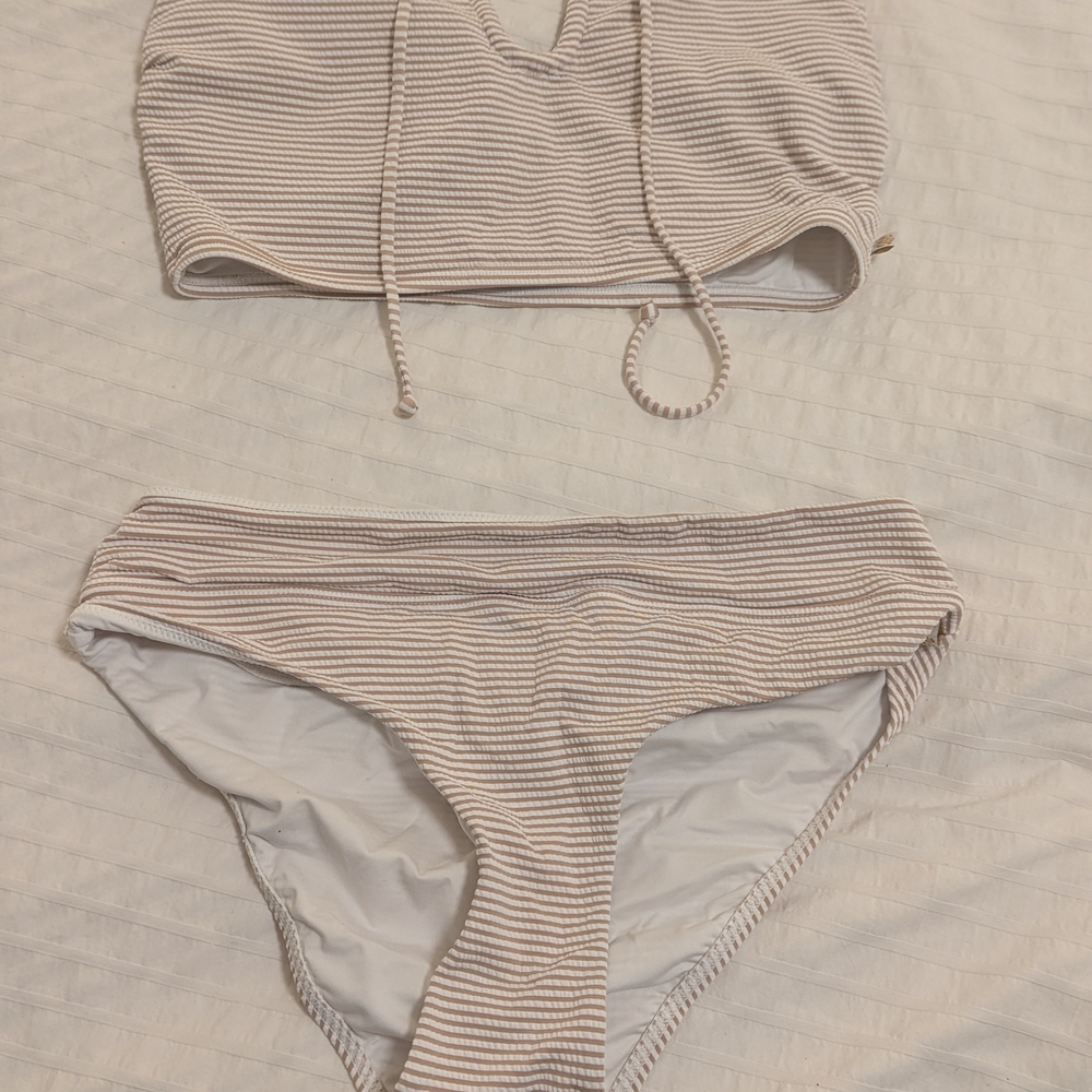 La Vie En Rose Aqua White Garment